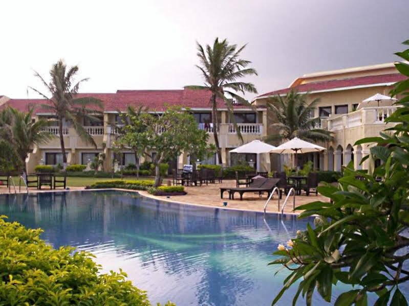 The Hans Coco Palms Puri Exterior photo