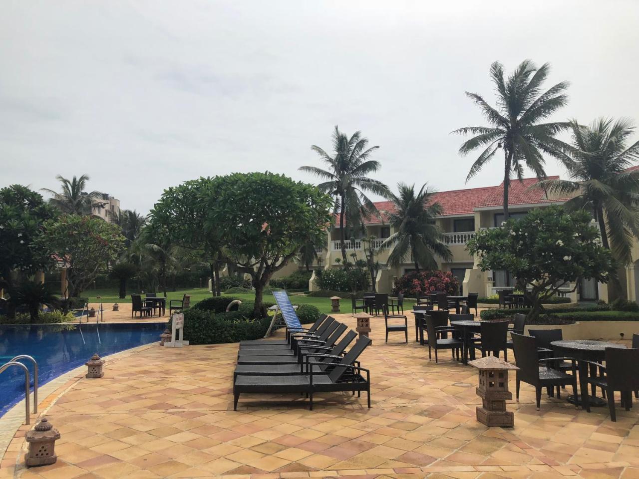 The Hans Coco Palms Puri Exterior photo